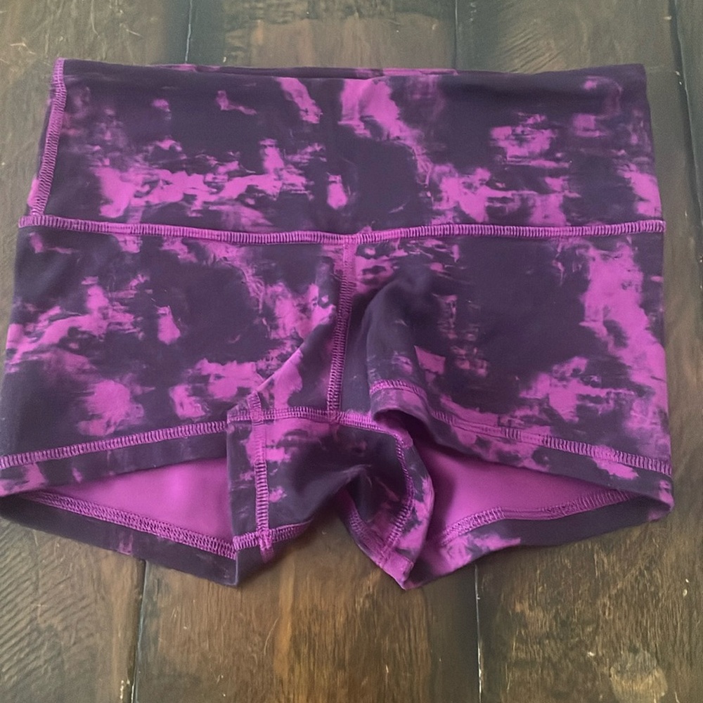 Lululemon booty shorts size 2